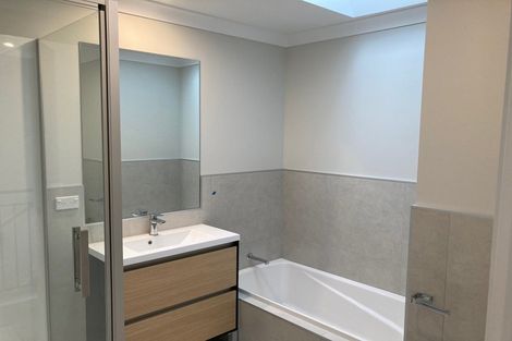 Photo of property in 21b O'meara Street, Swanson, Auckland, 0614