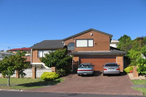 Photo of property in 26 Mandeville Place, Unsworth Heights, Auckland, 0632