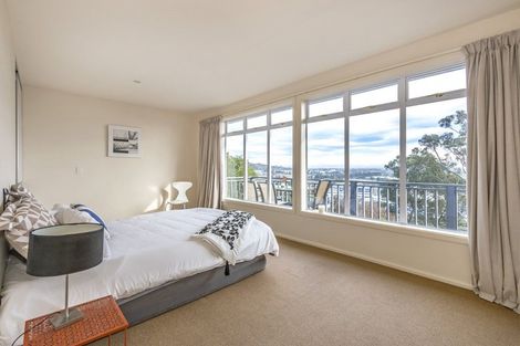 Photo of property in 26 Cannon Hill Crescent, Mount Pleasant, Christchurch, 8081