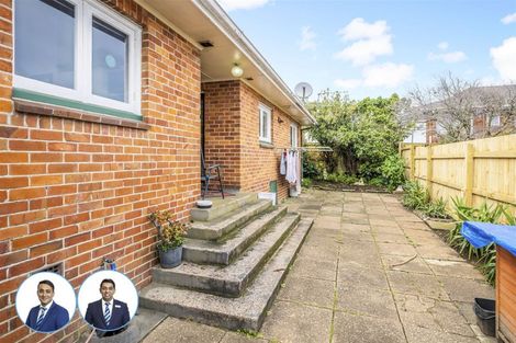 Photo of property in 14 Coronation Road, Mangere Bridge, Auckland, 2022