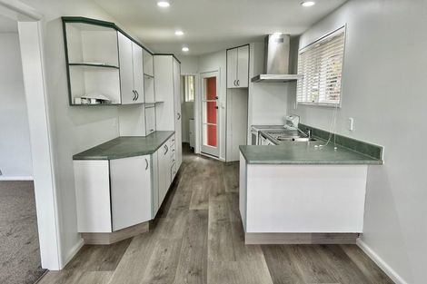 Photo of property in 16 Sarabande Avenue, Redwood, Christchurch, 8051