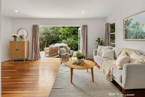Photo of property in 17 Beach Street, Island Bay, Wellington, 6023