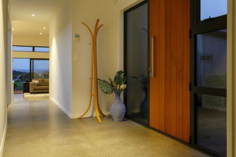 Photo of property in 55 Lomond Grove, Acacia Bay, Taupo, 3385