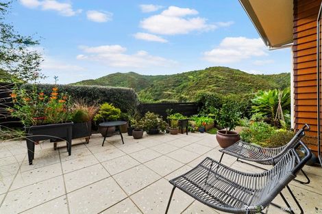 Photo of property in 15 Rarangi Way, Owhiro Bay, Wellington, 6023