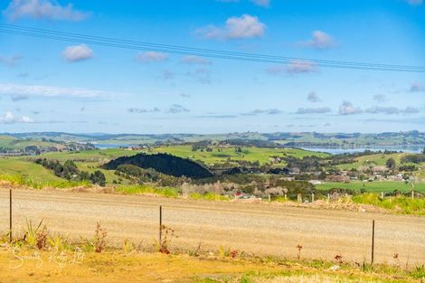 Photo of property in 439 Franklin Road, Paparoa, 0571