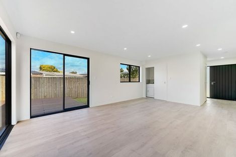 Photo of property in 60c Heybridge Street, Manurewa, Auckland, 2102
