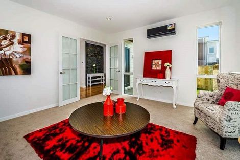 Photo of property in 15 Westerley Place, Long Bay, Auckland, 0630