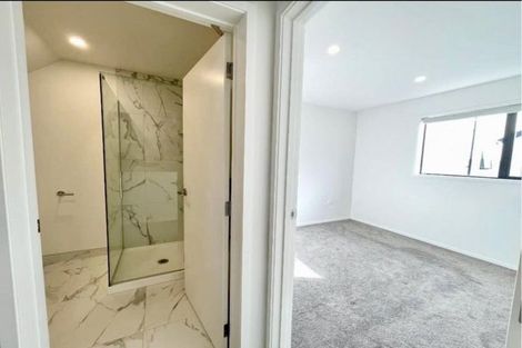 Photo of property in 7/22 Yeovil Road, Te Atatu Peninsula, Auckland, 0610