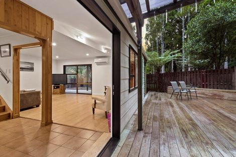 Photo of property in 305 Huia Road, Titirangi, Auckland, 0604