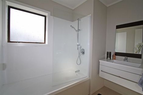 Photo of property in 18 Lantana Avenue, Bell Block, New Plymouth, 4312