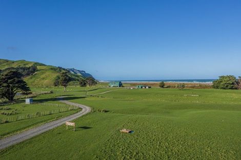 Photo of property in 79 Seaview Road, Herbertville, 4970