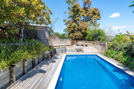 Photo of property in 7 Evelyn Road, Cockle Bay, Auckland, 2014