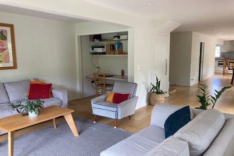 Photo of property in 9 Maori Hut Road, Red Beach, 0932