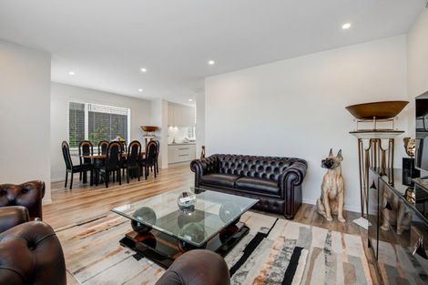 Photo of property in 169 Millwater Parkway, Silverdale, 0932