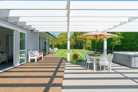 Photo of property in 81c Reading Street, Greytown, 5712