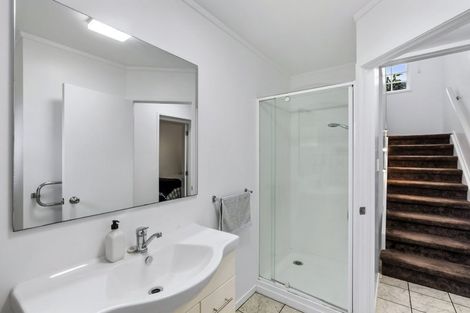 Photo of property in 80 Park Hill Road, Birkenhead, Auckland, 0626