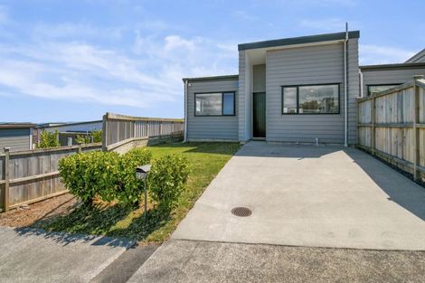 Photo of property in 23b Poruru Close, Papakura, 2110