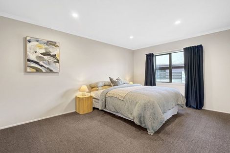 Photo of property in 1 Montgomery Crescent, Kinloch, Taupo, 3377