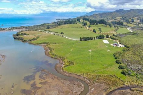 Photo of property in 102 Wharariki Road, Puponga, Collingwood, 7073