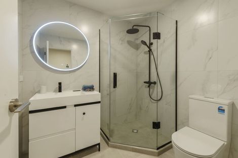 Photo of property in 57b Edmonton Road, Henderson, Auckland, 0612