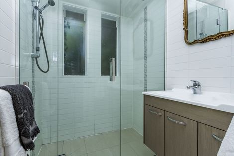 Photo of property in 1/24 Brook Street, Milford, Auckland, 0620