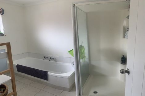 Photo of property in 12 Lionel Place, Mapua, 7005