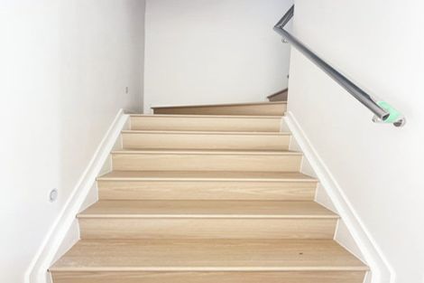 Photo of property in 9a Ussher Place, Pakuranga Heights, Auckland, 2010