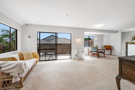 Photo of property in 19 Palmgreen Court, Stanmore Bay, Whangaparaoa, 0932