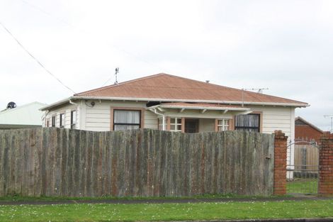 Photo of property in 3a Arawa Street, Welbourn, New Plymouth, 4312