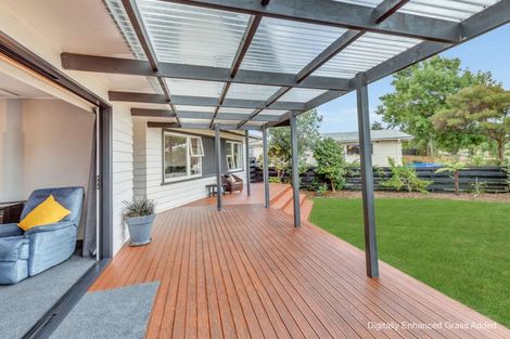 Photo of property in 8 Cohen Place, Milson, Palmerston North, 4414