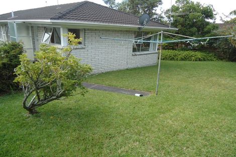 Photo of property in 2/95 Archers Road, Hillcrest, Auckland, 0629