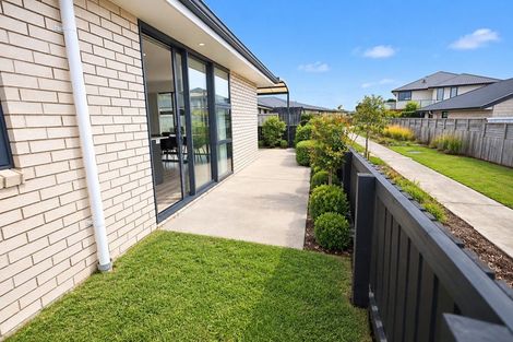 Photo of property in 8 Kaitaka Way, Papamoa, 3118