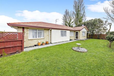 Photo of property in 16 Portrush Lane, Takanini, 2112