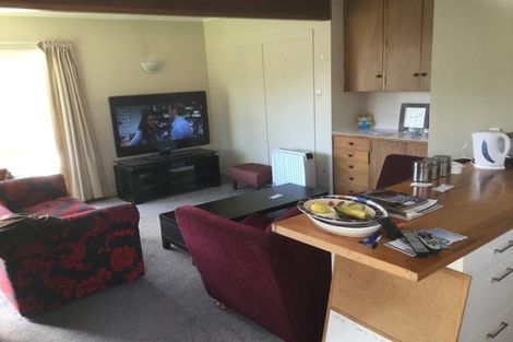 Photo of property in 13 Rickards Place, New Lynn, Auckland, 0600