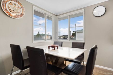 Photo of property in 30 James Street, Mangere East, Auckland, 2024