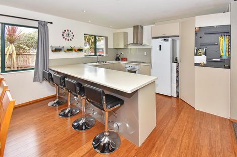 Photo of property in 1/10 Hilltop Road, Clover Park, Auckland, 2019