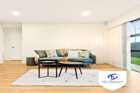 Photo of property in 1/735 Massey Road, Mangere, Auckland, 2022