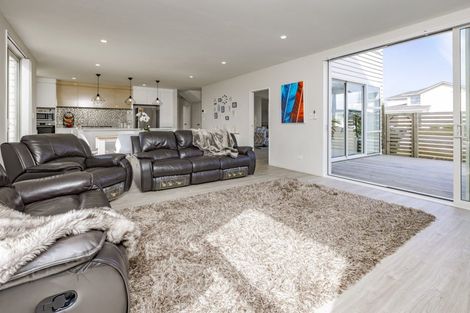 Photo of property in 67 Sapwood Crescent, Takanini, 2110