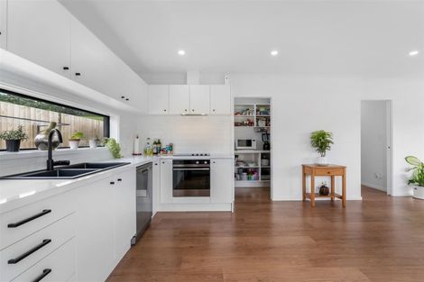 Photo of property in 37 Urumaraki Avenue, Helensville, 0800