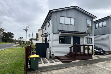 Photo of property in 47b Rangeview Road, Sunnyvale, Auckland, 0612