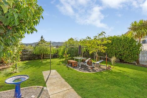 Photo of property in 96a Wainuiomata Road, Wainuiomata, Lower Hutt, 5014