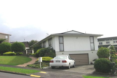 Photo of property in 3 Blundell Place, Chatswood, Auckland, 0626