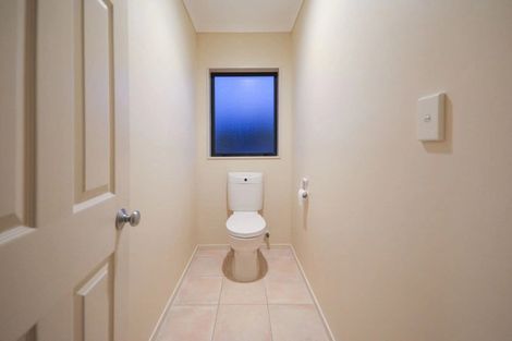 Photo of property in 9 Ballintra Close, Pinehill, Auckland, 0632