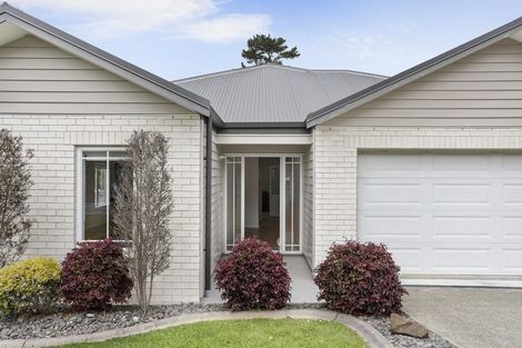 Photo of property in 46 Lagoon Way, West Harbour, Auckland, 0618