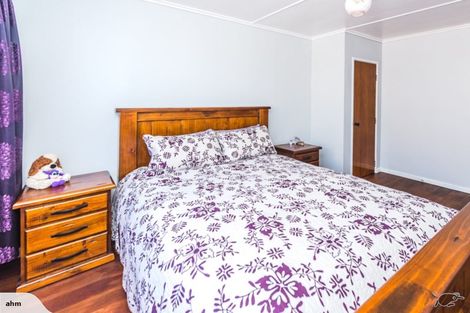 Photo of property in 10 Maire Street, Gonville, Whanganui, 4501