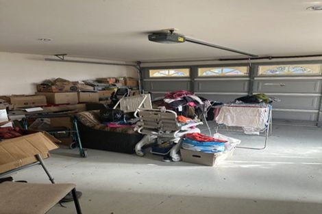 Photo of property in 31 Copplestone Place, New Lynn, Auckland, 0600