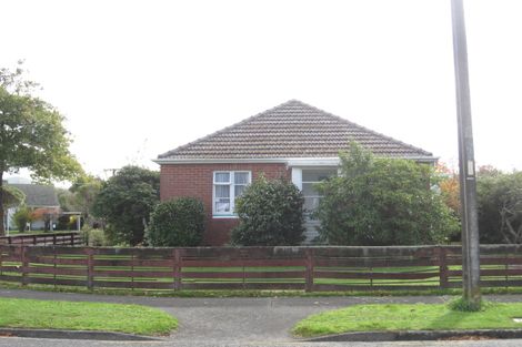 Photo of property in 16 Gibson Crescent, Naenae, Lower Hutt, 5011