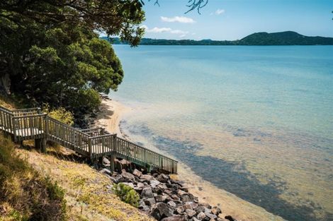 Photo of property in 34 Bermuda Place, One Tree Point, 0118