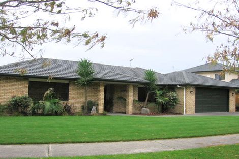 Photo of property in 23 Te Wharau Drive, Greenhithe, Auckland, 0632