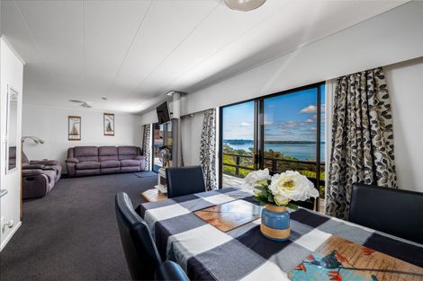 Photo of property in 202 Te Wahapu Road, Russell, 0272